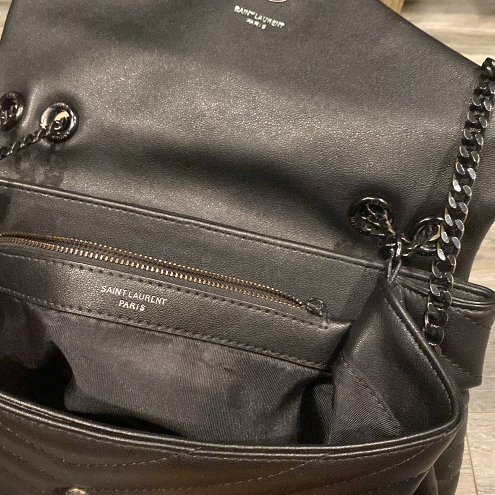 Super cute leather purse! - Picture 4 of 8